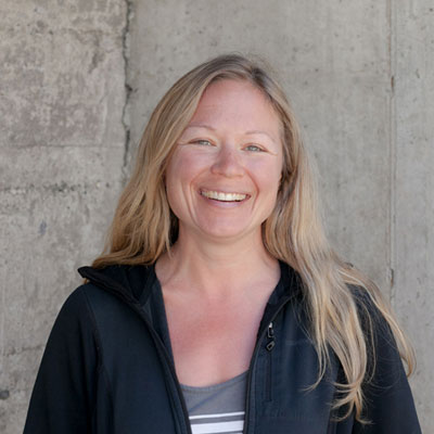 Wisetail LMS support employee Lora.