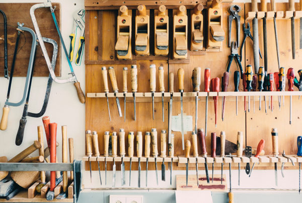 Wisetail LMS learning content photo of a workshop.