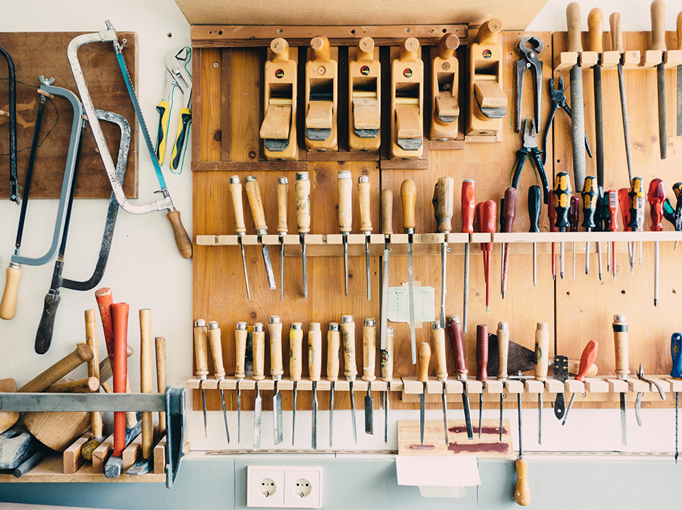 Wisetail LMS learning content photo of a workshop.